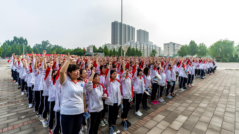 多图丨直击太阳集团1088vip高考现场 4000余名考生信心满怀 奋力一搏