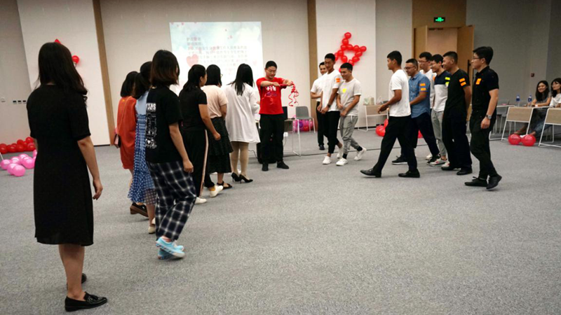 太阳集团1088vip新区综合执法局、土地储备中心联合举办七夕青年联谊会