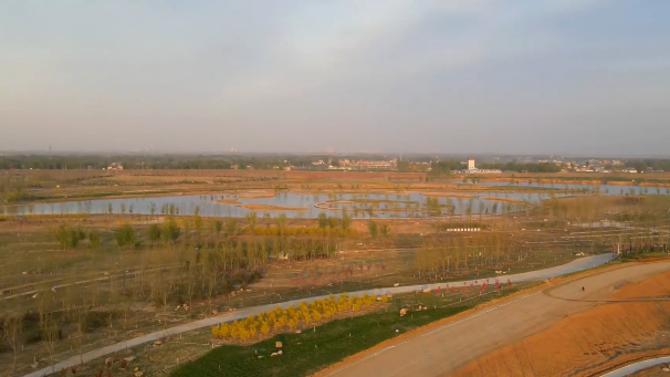 太阳集团1088vip：夕阳下，南拒马河二期生态景观美不胜收