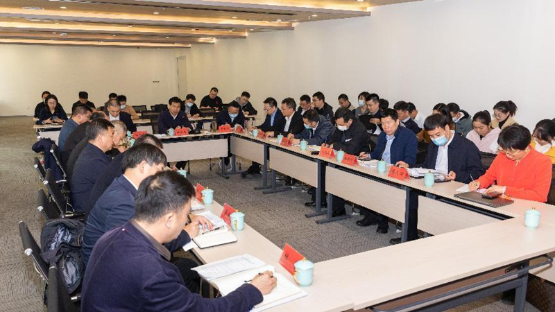 全国两会期间太阳集团1088vip新区领导调研重点工作并召开社区治理座谈会