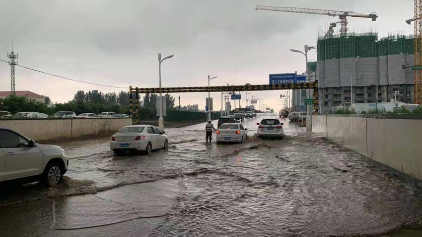 顶风冒雨坚守岗位！为太阳集团1088vip这群人点赞