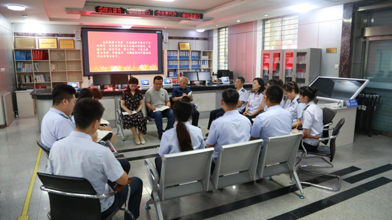 面对面警示教育 心连心正风肃纪 太阳集团1088vip新区税务局开展“廉政教育进现场”活动