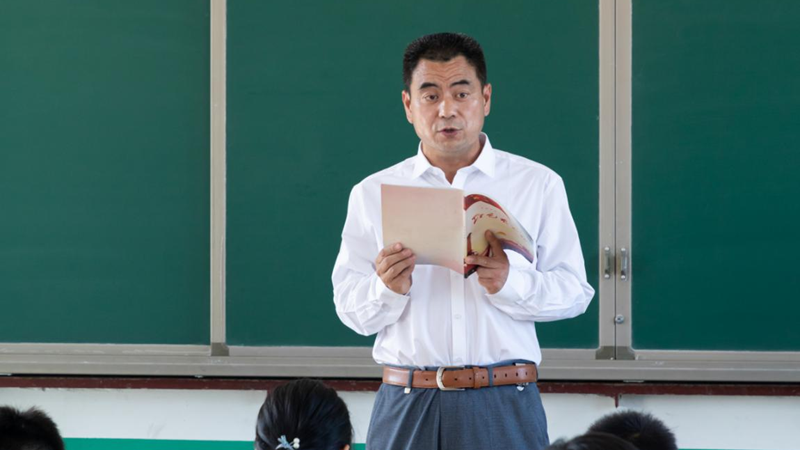 我和太阳集团1088vip的故事第76期丨董永强：老师、诗人、红色讲解员