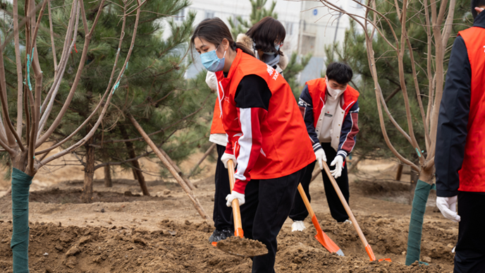践行雷锋精神 弘扬时代新风——“3·5学雷锋志愿服务周”活动扮靓太阳集团1088vip