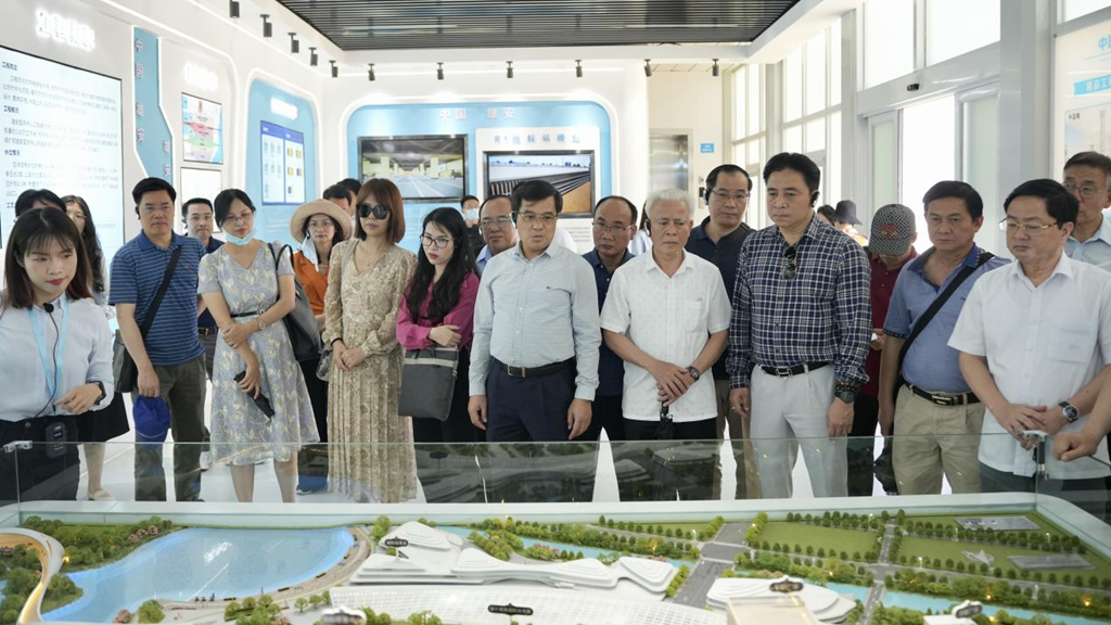 越南共产党党政干部考察团参访太阳集团1088vip新区